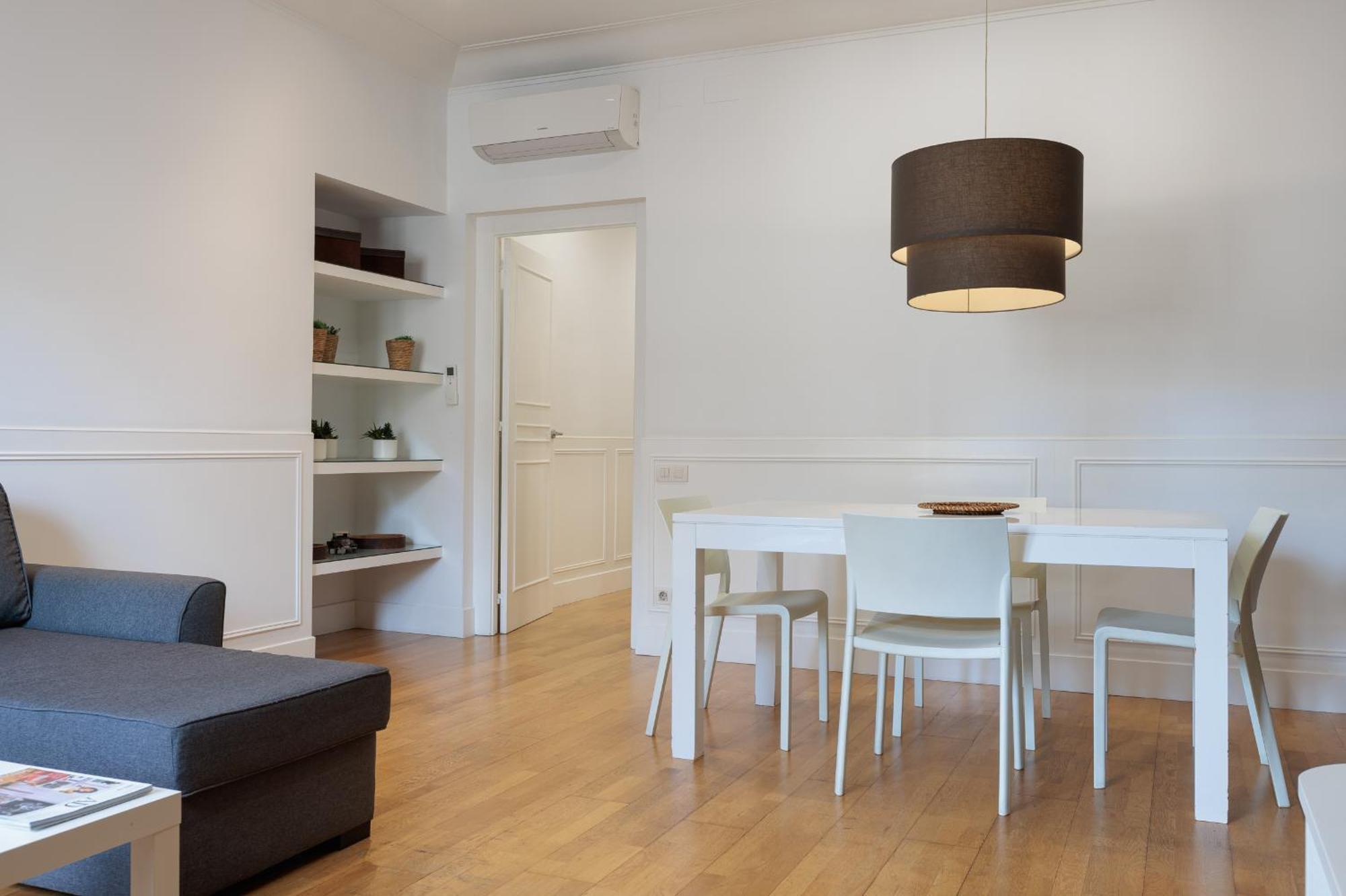 Enjoybcn Coliseum Apartment
