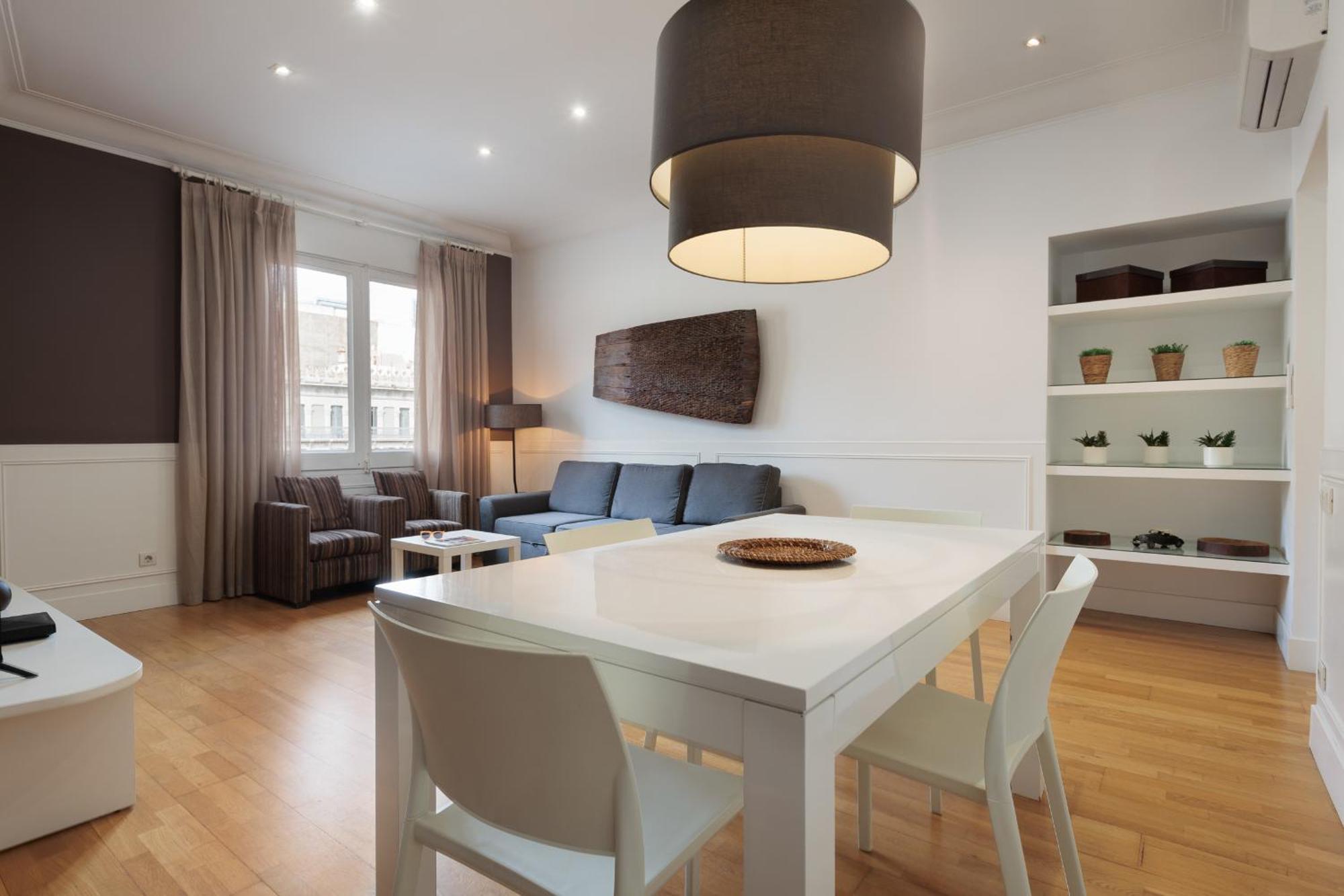 Enjoybcn Coliseum Apartment *
